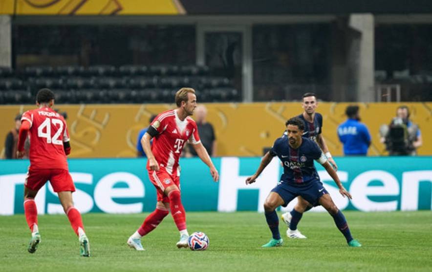 惨上加惨！德甲班霸输球+绝对核心骨折重伤，大巴黎9打11复仇死敌